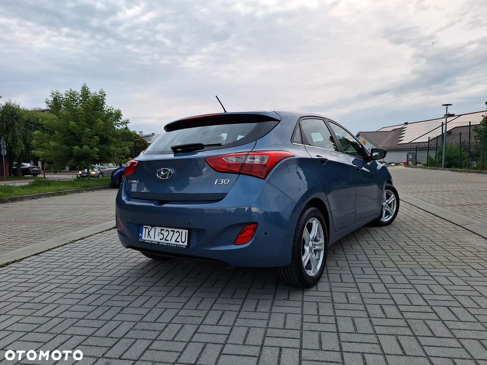 Hyundai i30 blue 1.6 GDI Trend - 29