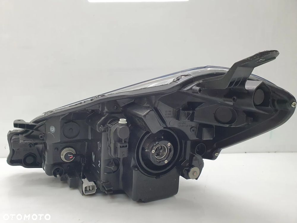 Toyota Yaris III Lift 17-19 - lampa przód prawa LED soczewka Oryginał EU!!! - 6