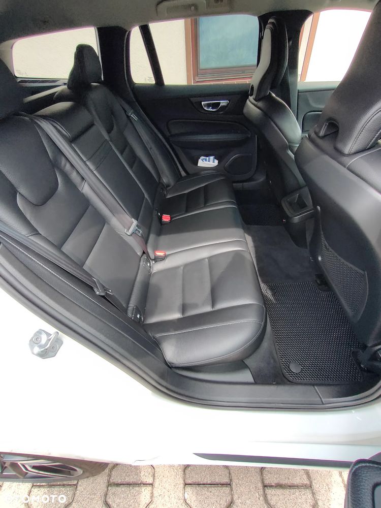 Volvo V60 D4 Geartronic Momentum Pro - 15