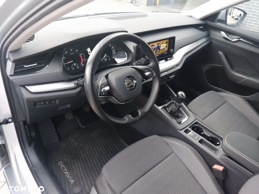 Skoda Octavia 1.5 TSI ACT Ambition - 9
