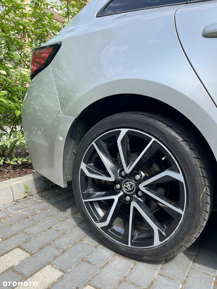 Toyota Corolla 2.0 Hybrid Executive - 9