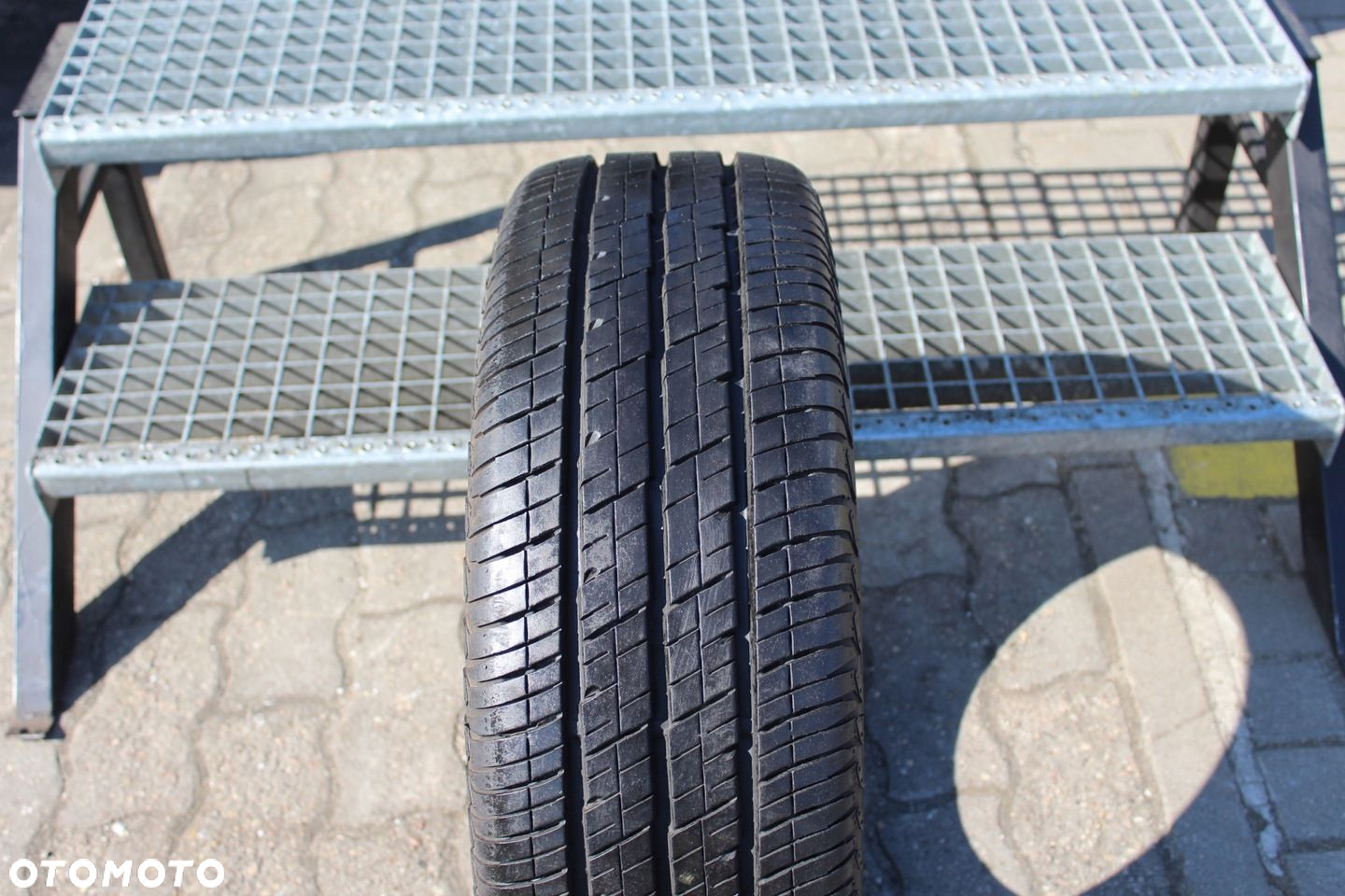 1x 215/65R15C 104/102T CONTINENTAL VANCO 2 18R 9mm - 3