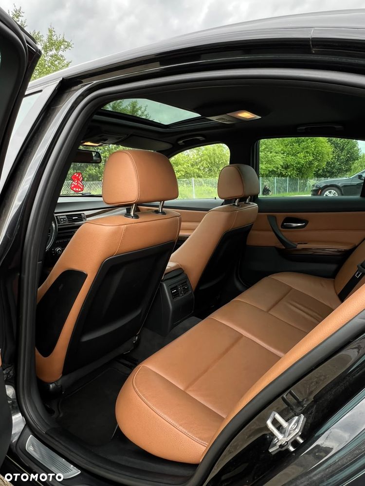 BMW Seria 3 320i - 15