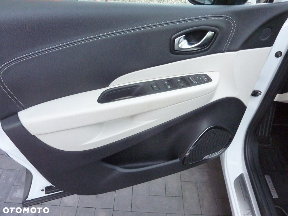 Renault Captur - 31