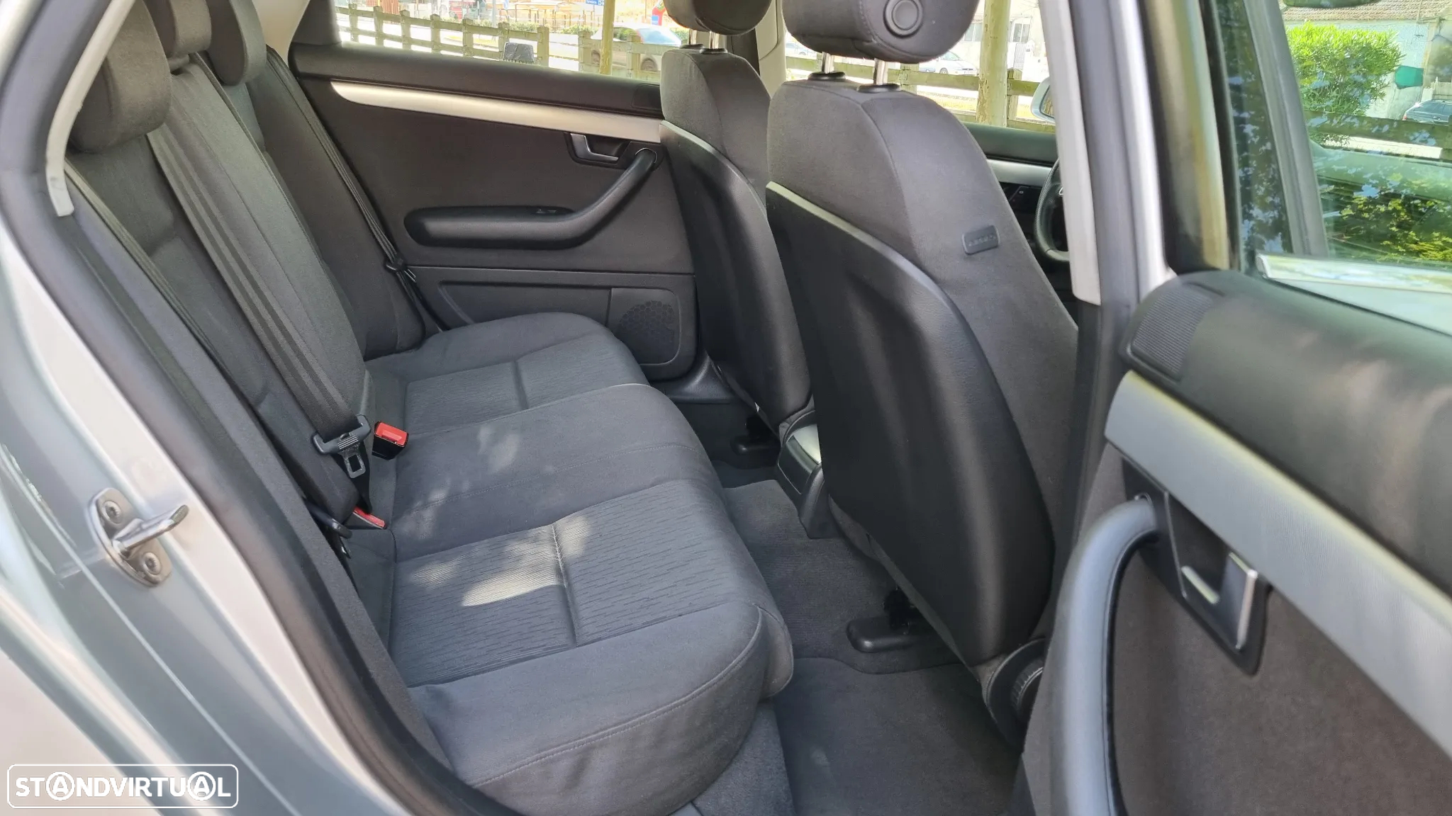 Audi A4 2.0 TDI S-line - 28