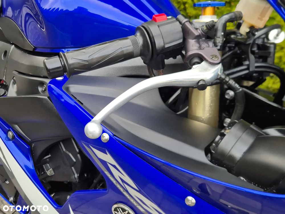 Yamaha R6 - 22