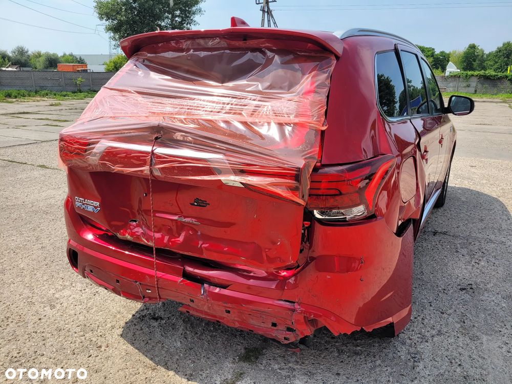 Mitsubishi Outlander 2.0 Intense 4WD CVT - 22