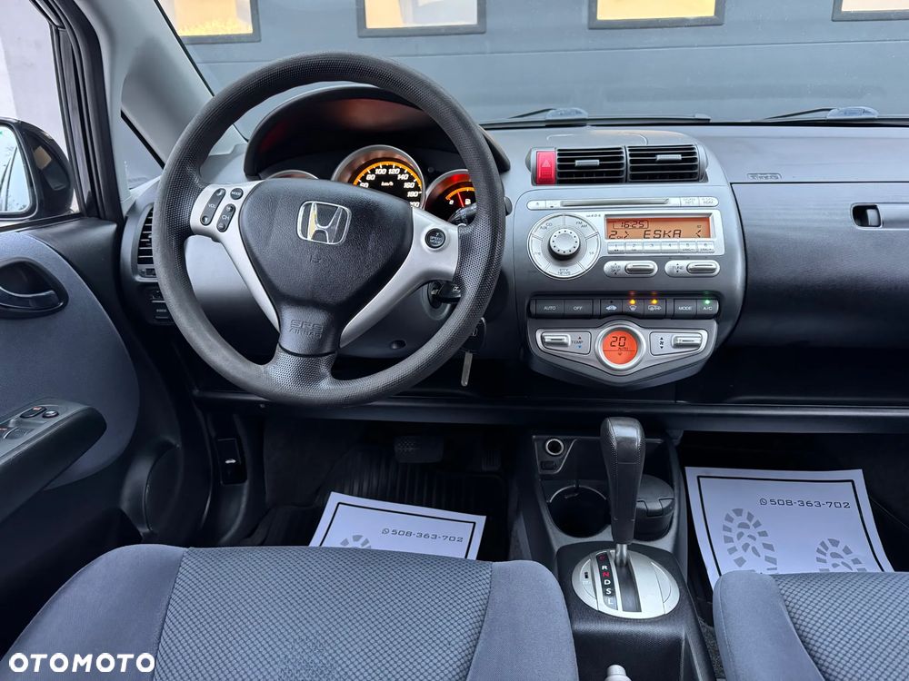 Honda Jazz 1.4 CVT LS - 18