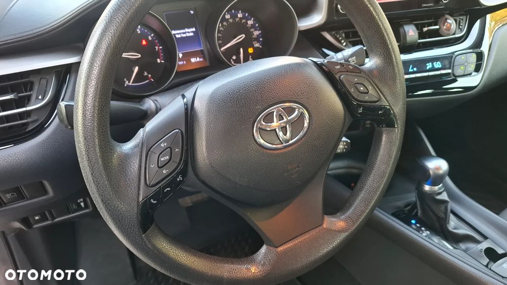Toyota C-HR - 12