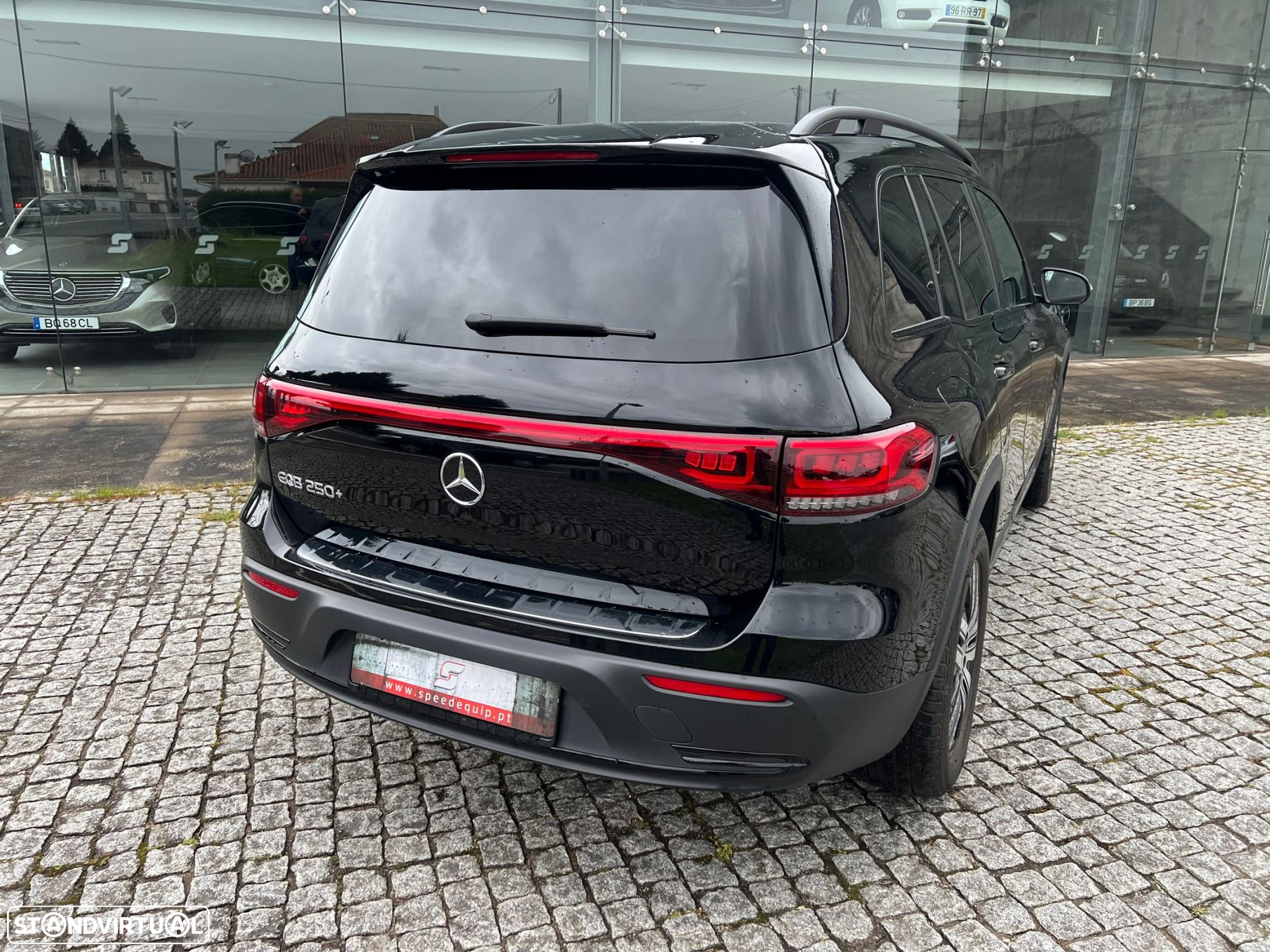 Mercedes-Benz EQB 250+ Progressive - 9