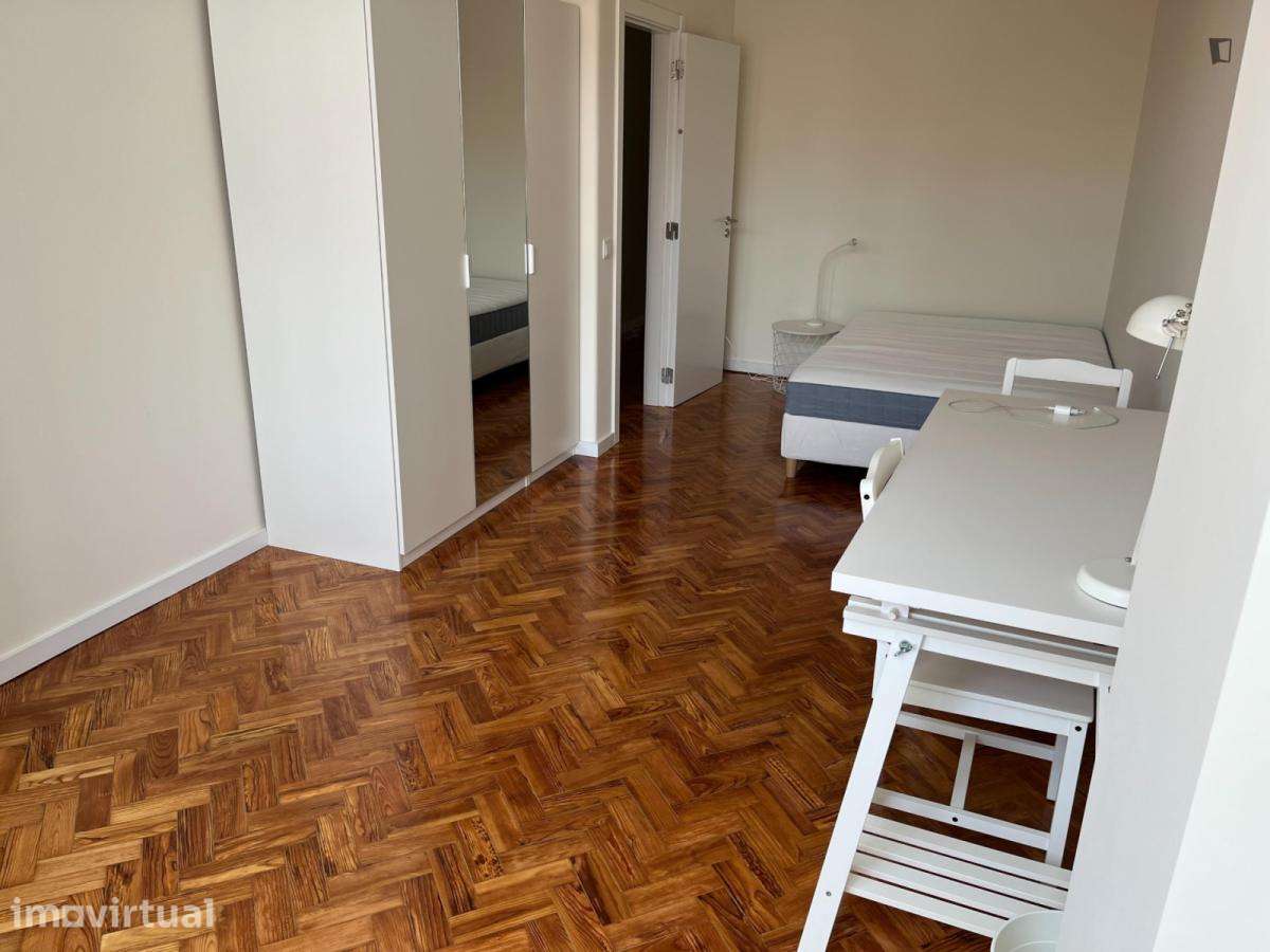 Quarto - localizado em Arroios Lisbon - Grande imagem: 2/10