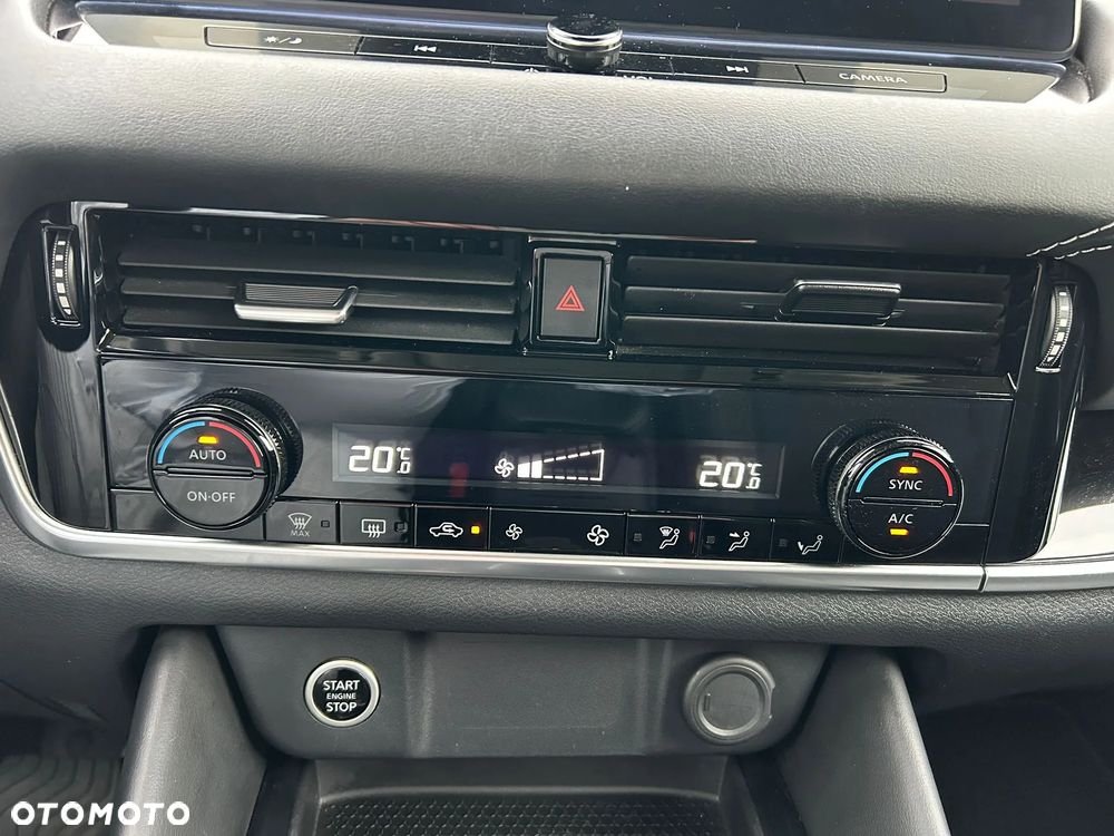 Nissan Qashqai 1.3 DIG-T MHEV N-Connecta Xtronic - 13