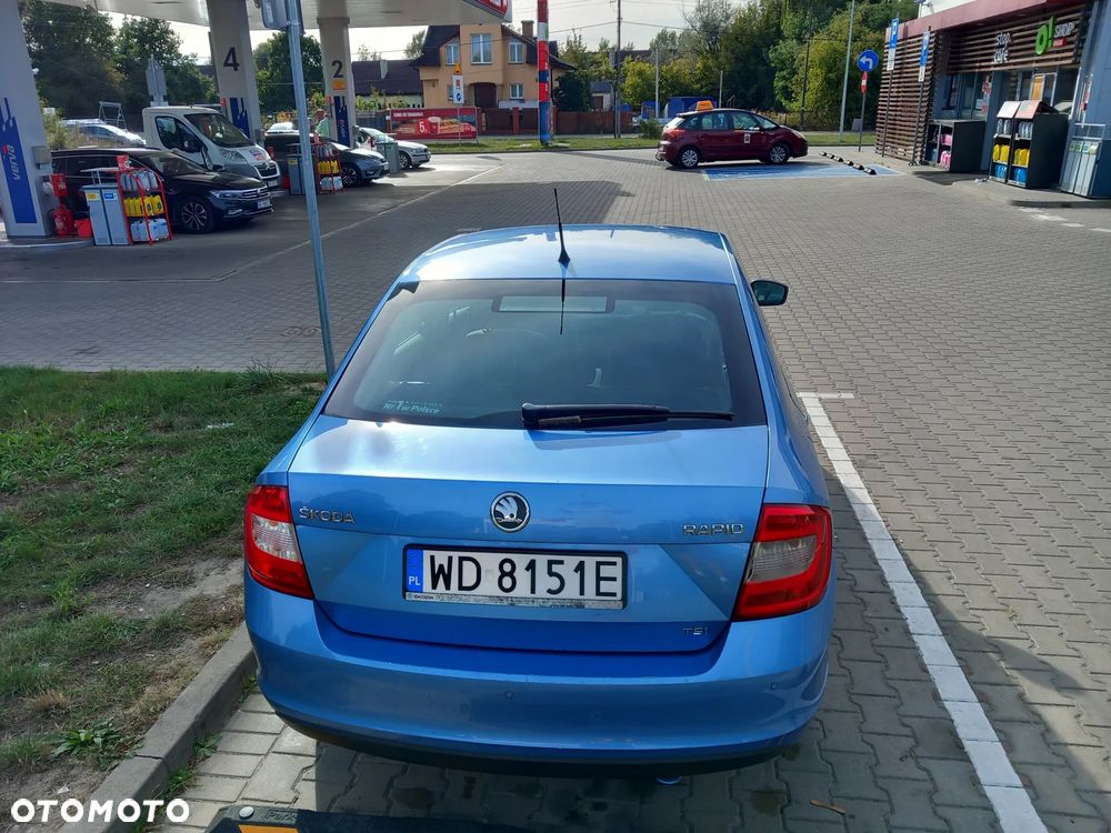 Skoda RAPID 1.2 TSI Ambition - 4
