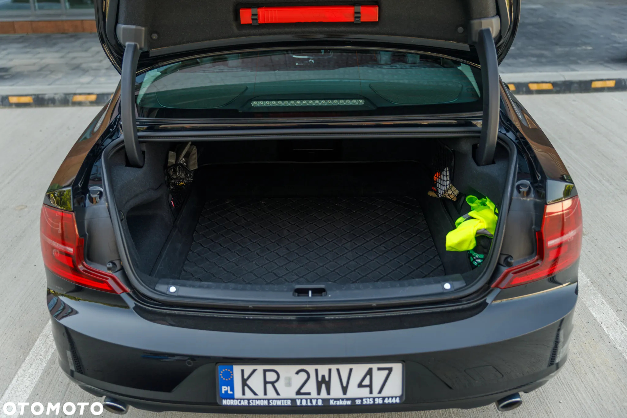 Volvo S90 D4 Momentum Pro - 10