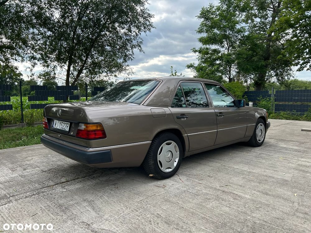 Mercedes-Benz Klasa E - 8