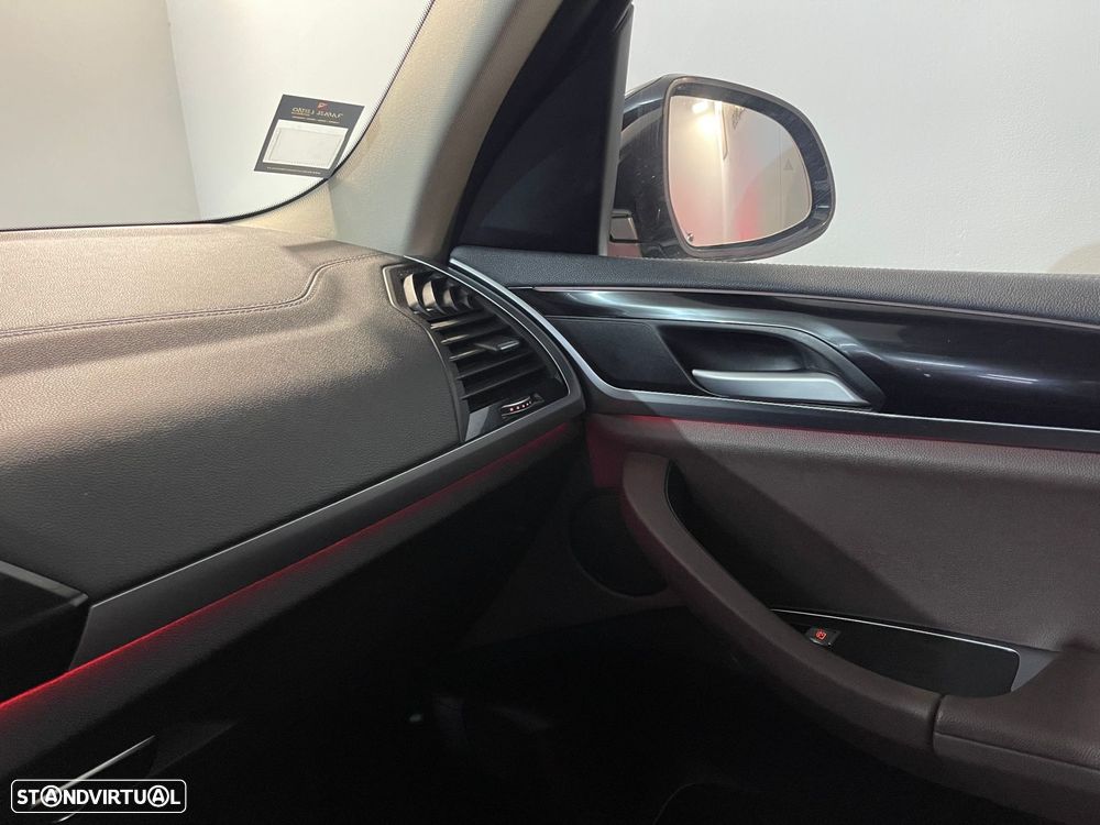 BMW iX3 Inspiring - 31