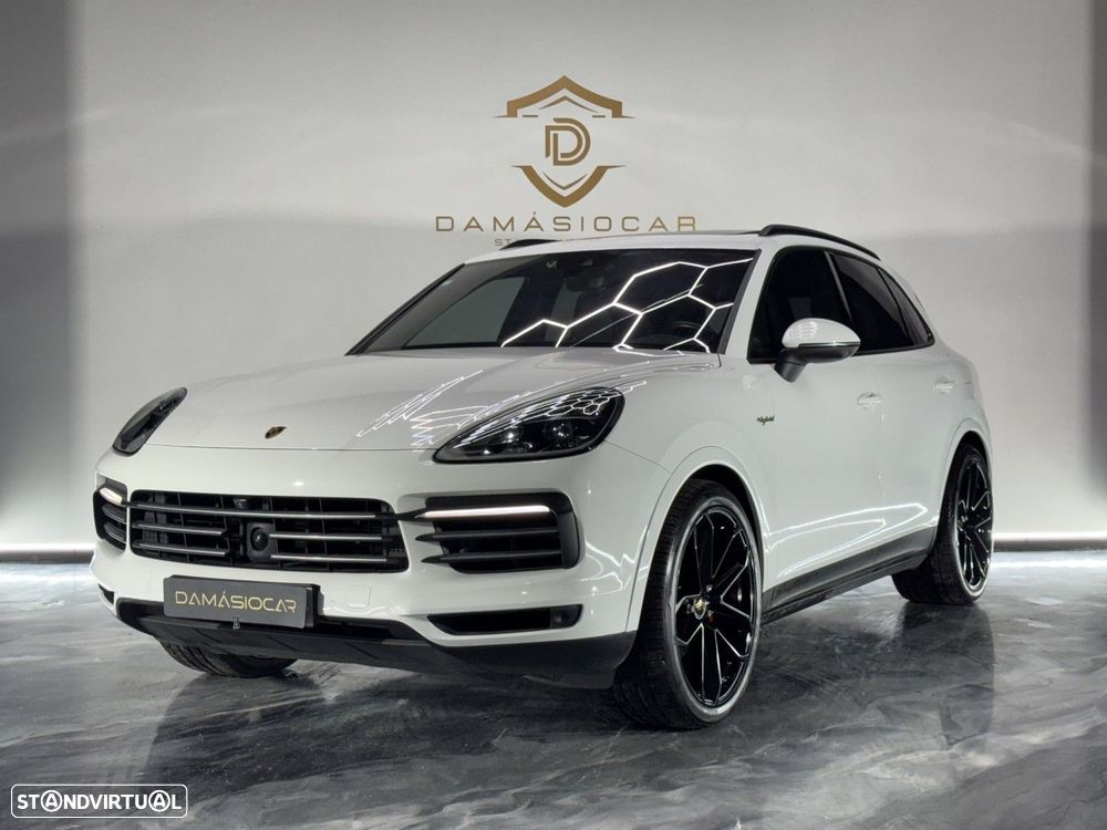 Porsche Cayenne E-Hybrid - 1