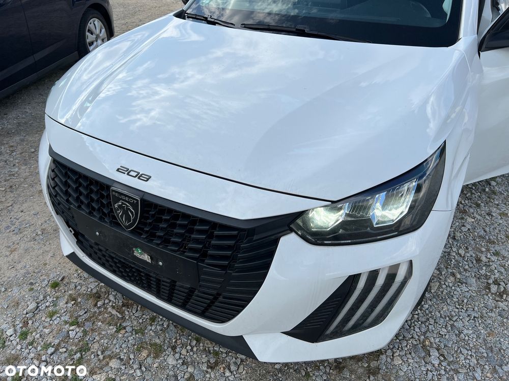 Peugeot 208 - 6