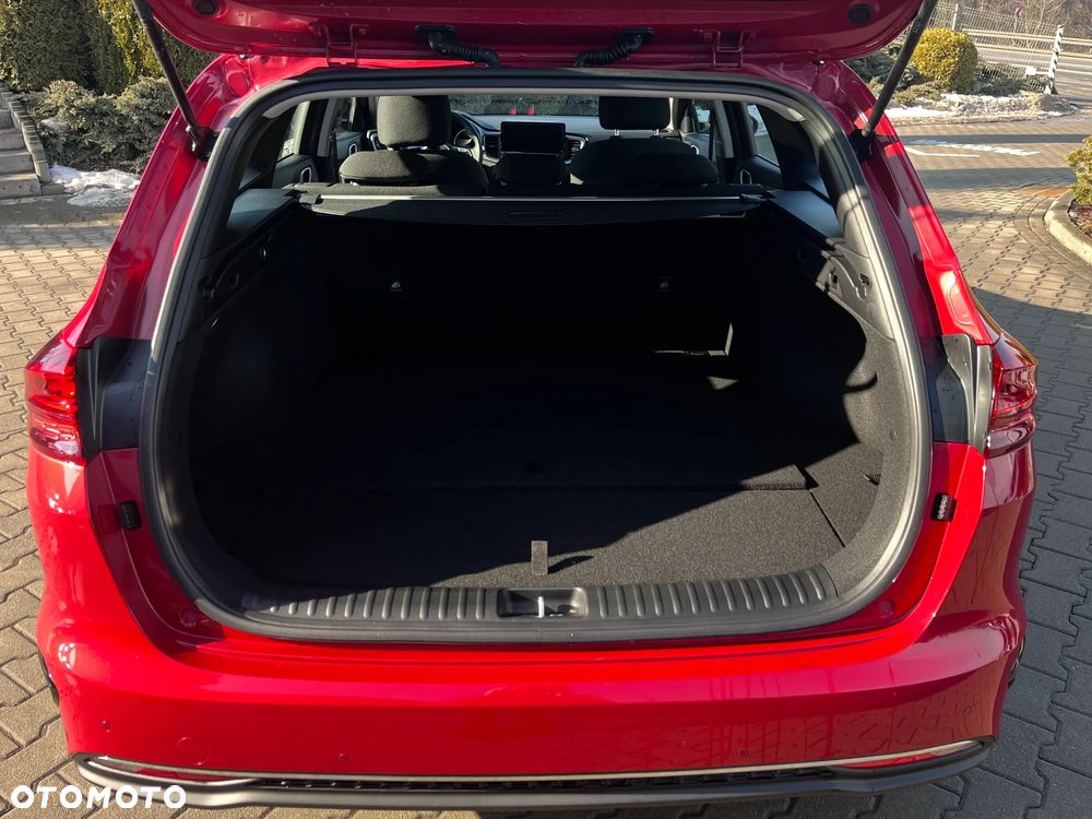 Kia Ceed 1.5 T-GDI M - 11