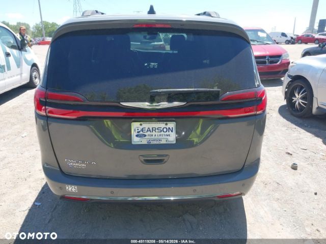 Chrysler Pacifica - 6
