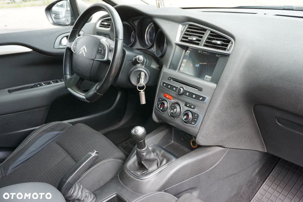Citroën C4 BlueHDi 100 Stop&Start 86g Selection - 17