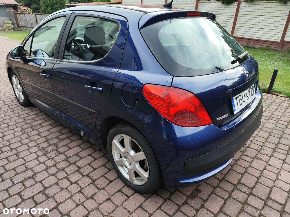 Peugeot 207 - 7