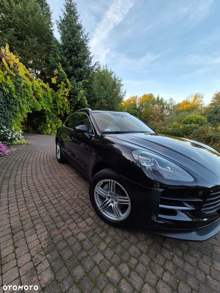 Porsche Macan - 1