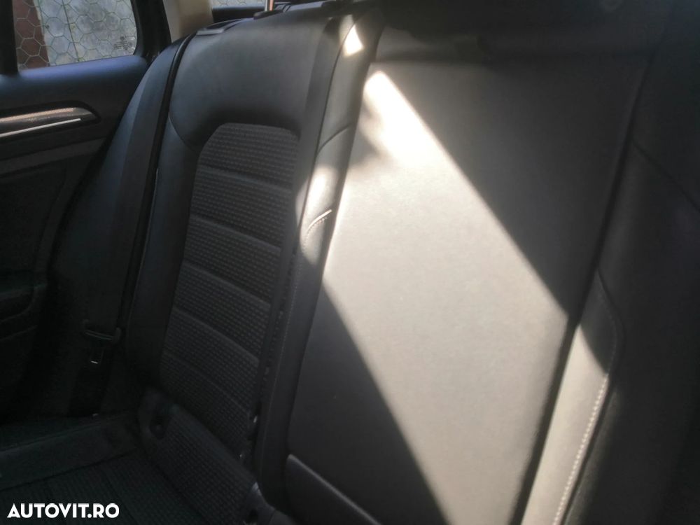 Volkswagen Golf 2.0 TDI (BlueMotion Technology) DSG Highline - 22