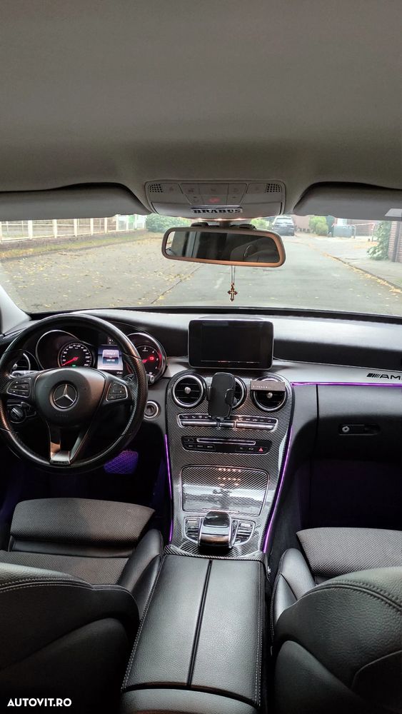 Mercedes-Benz C - 12