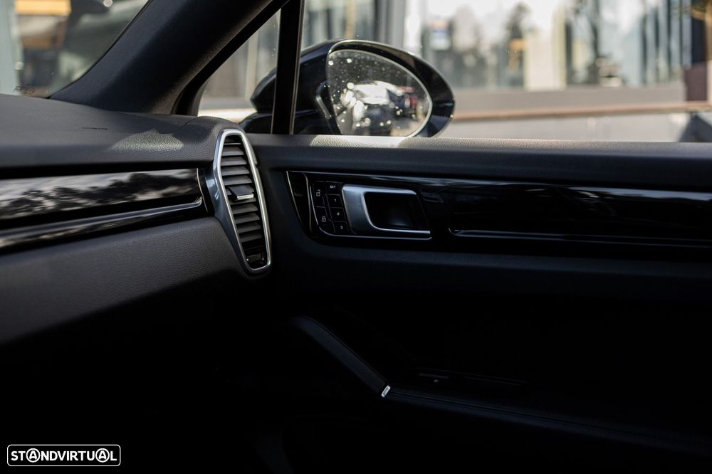 Porsche Cayenne Coupé E-Hybrid - 29