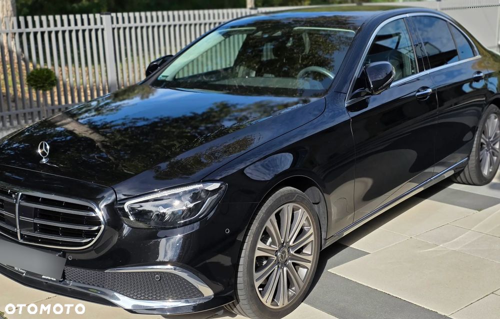 Mercedes-Benz E-Class 2022 photo 2