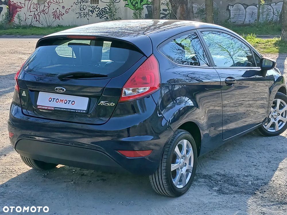 Ford Fiesta 1.25 Ambiente - 36