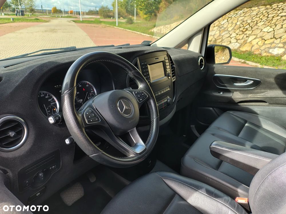 Mercedes-Benz VITO - 32
