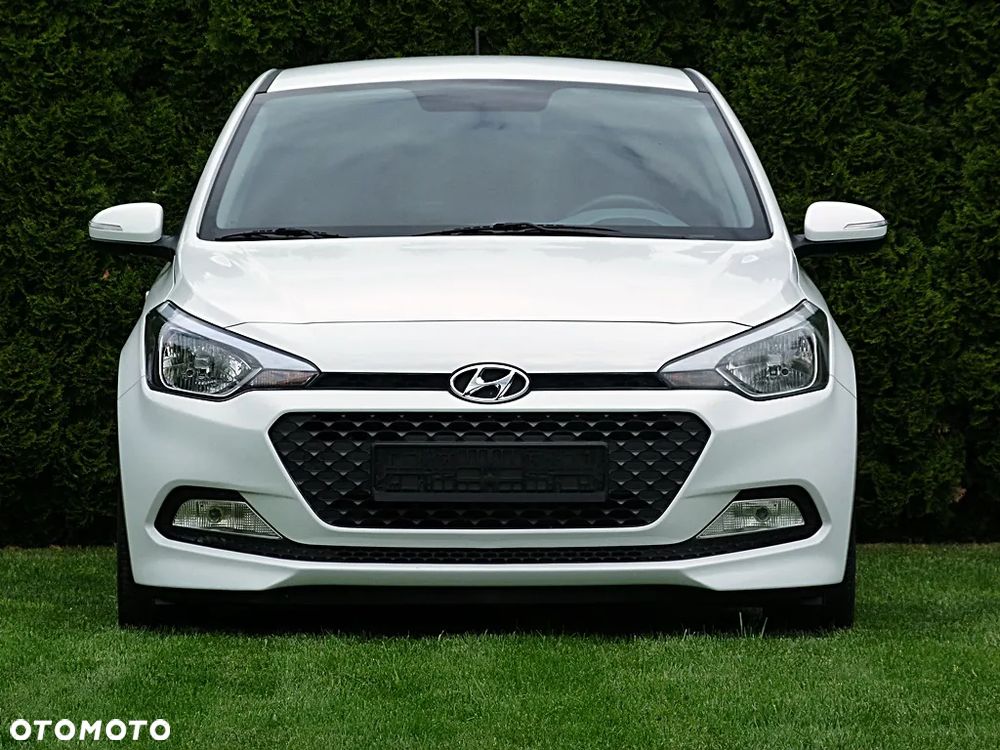 Hyundai i20 1.2 Pure - 16