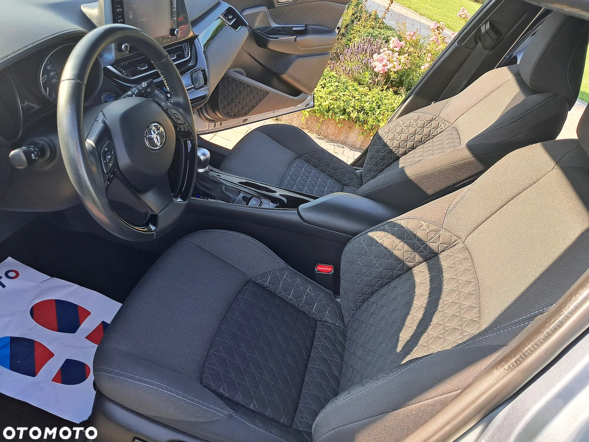 Toyota C-HR - 11