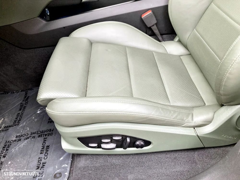 Porsche Macan Electric Turbo - 21