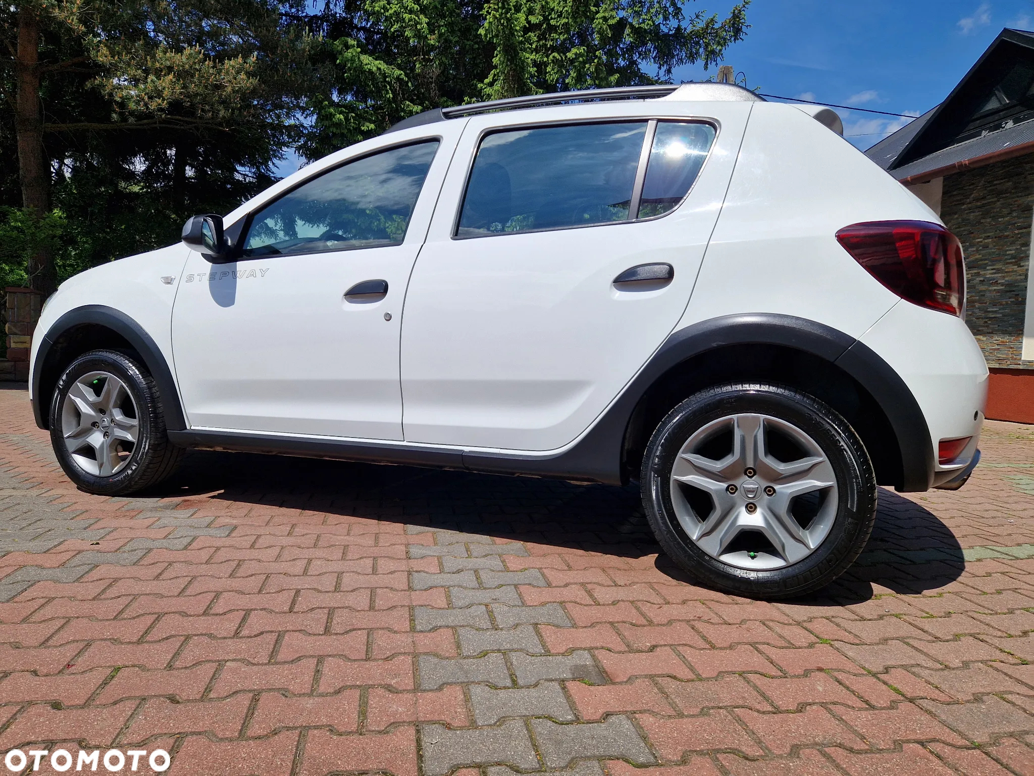 Dacia Sandero 0.9 TCe Laureate S&S - 4