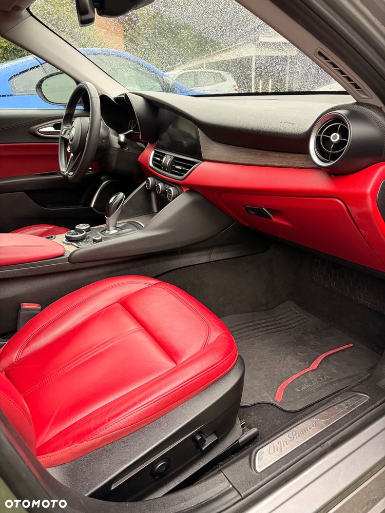 Alfa Romeo Giulia - 6