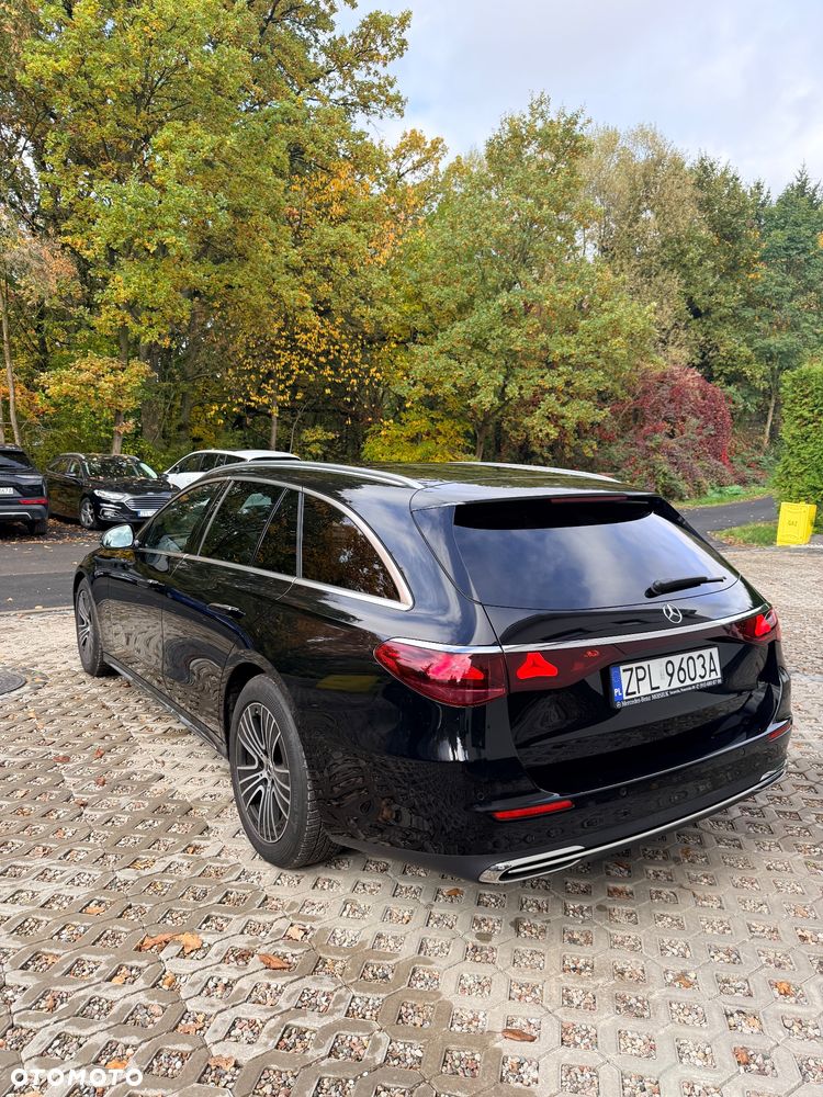 Mercedes-Benz E-Class 2024 photo 2