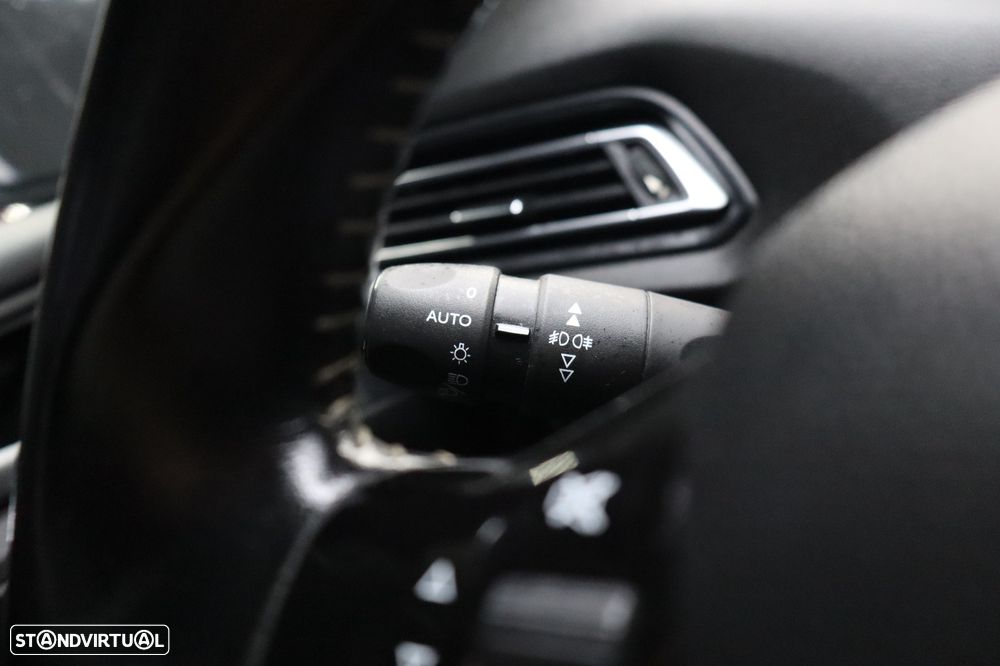 Peugeot 308 SW BlueHDi 130 Active Pack - 26