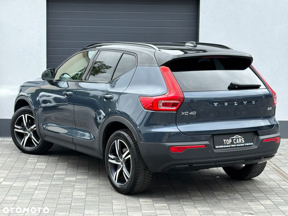 Volvo XC 40 B3 B DKG Ultra Dark - 31