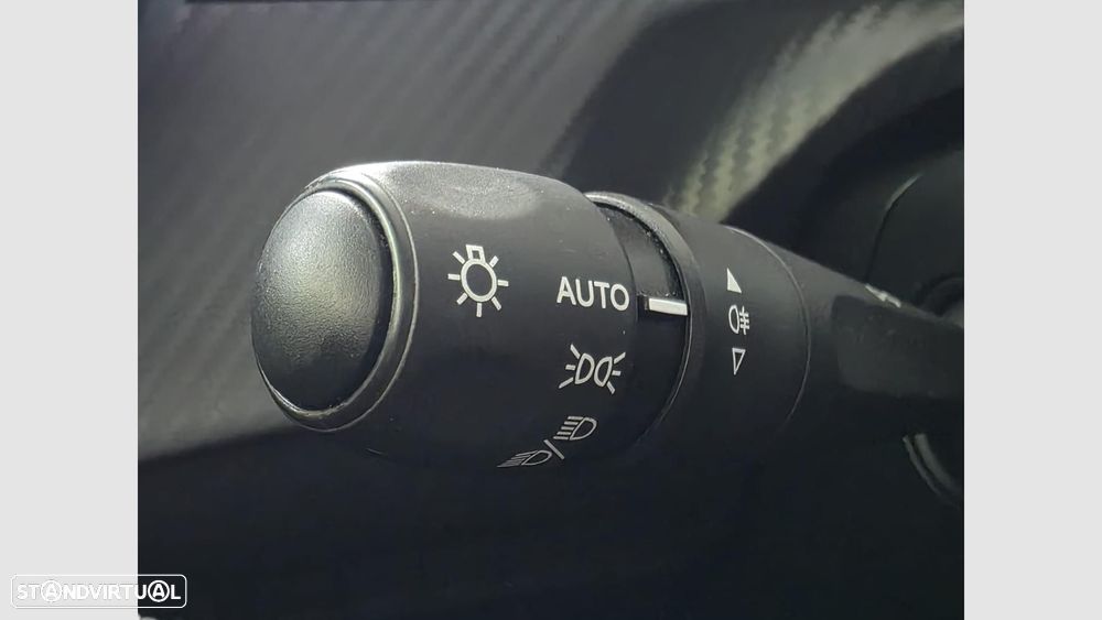 Peugeot 208 1.2 PureTech Active - 19