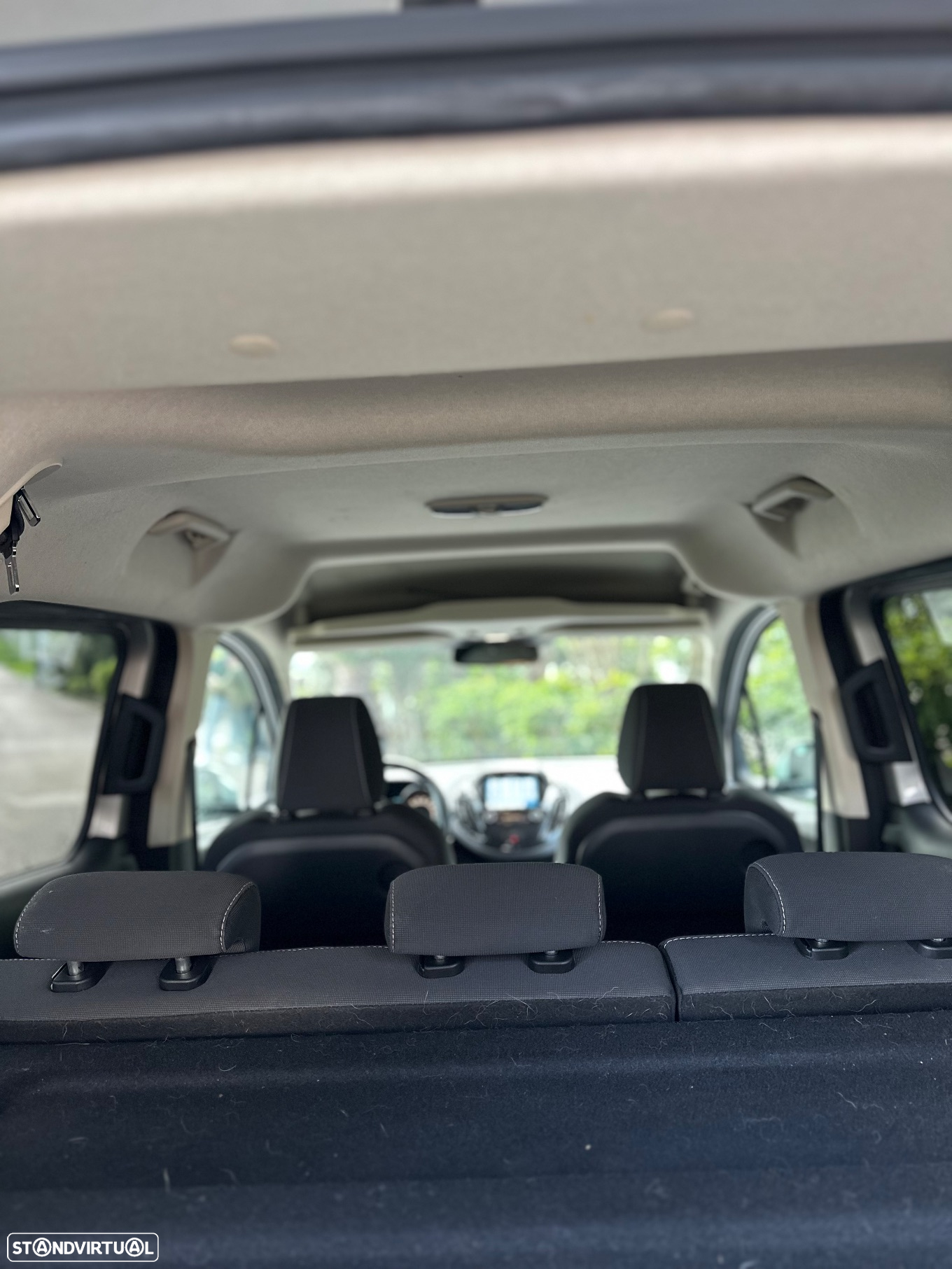 Ford Tourneo Courier 1.5 TDCi Titanium - 13