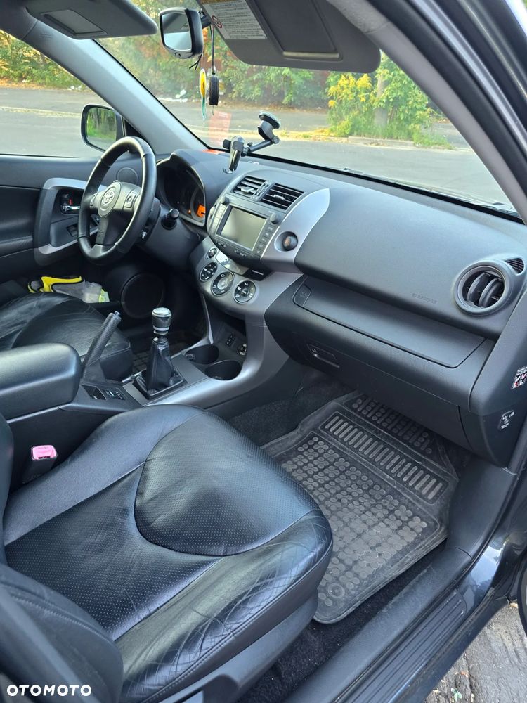 Toyota RAV4 2.2 D-4D X - 17