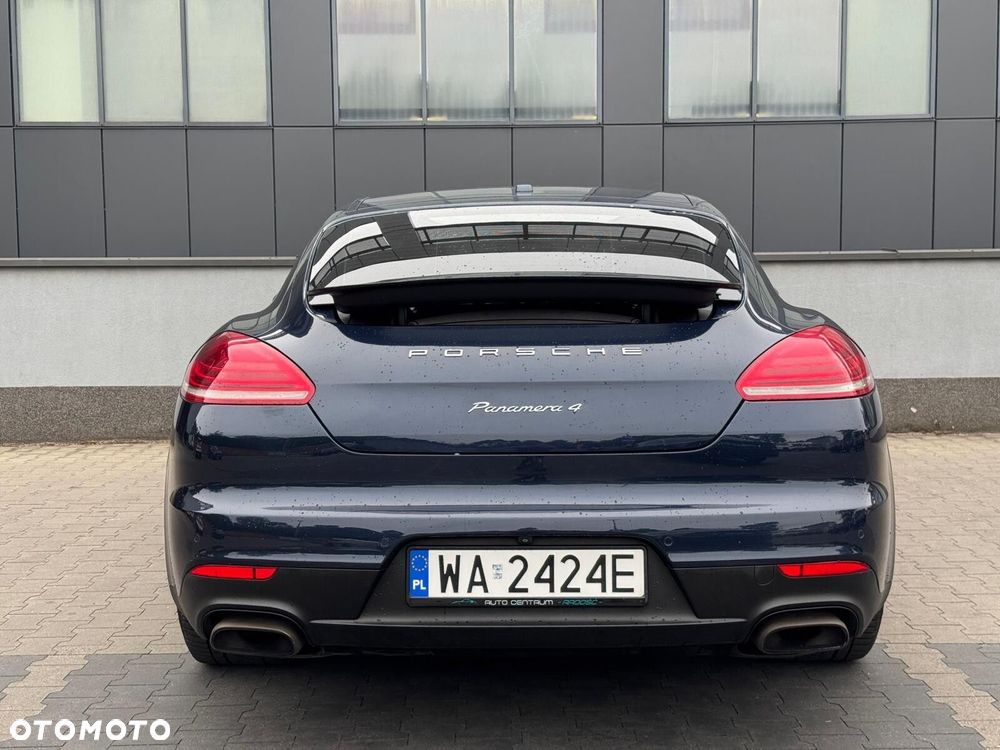 Porsche Panamera 4 - 10