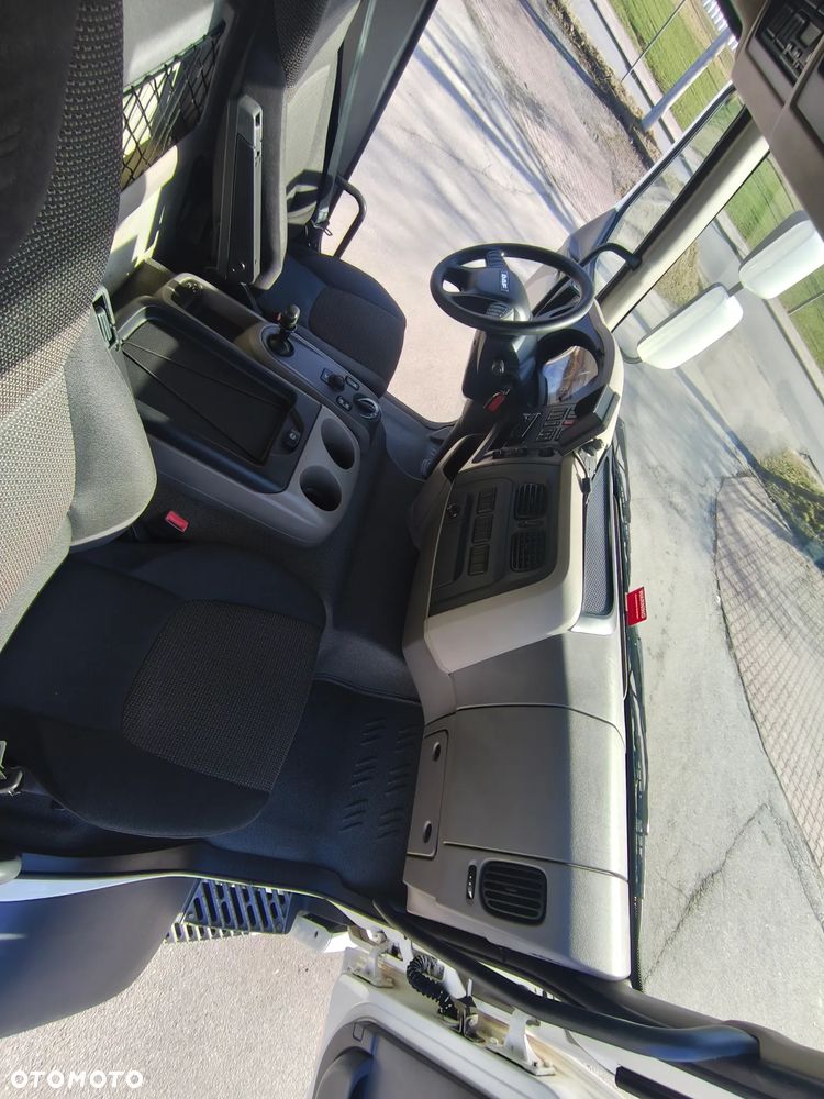 DAF DAF LF 250 / FA 290 / Izoterma / Winda / Holandia / Przebieg 241000 km /18 palet - 11