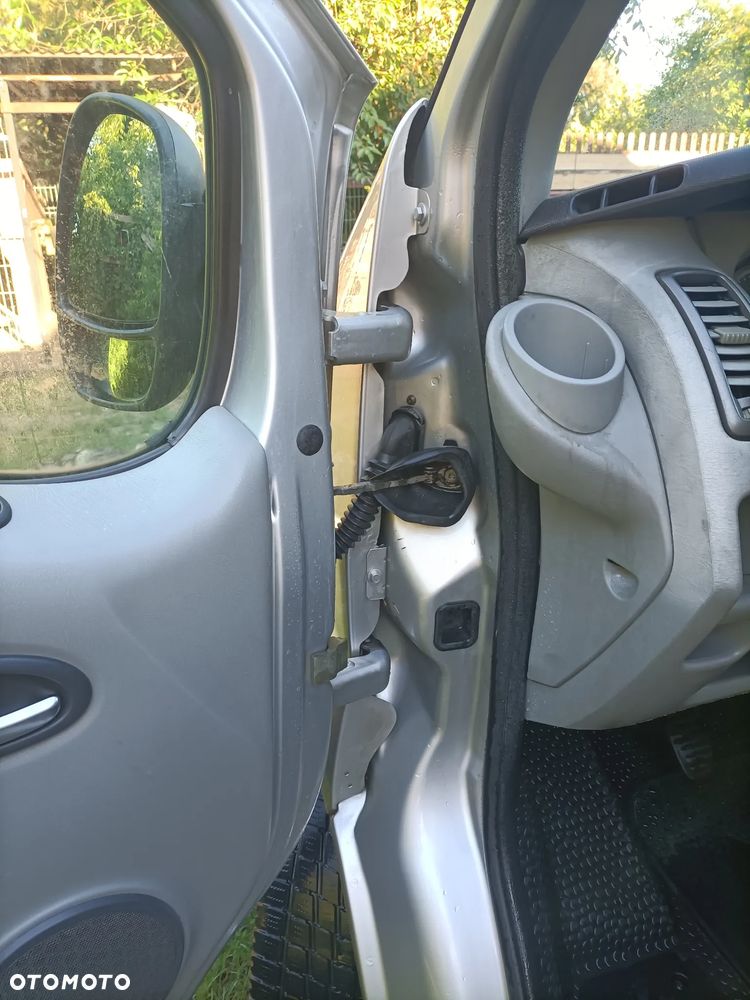 Opel Vivaro - 28