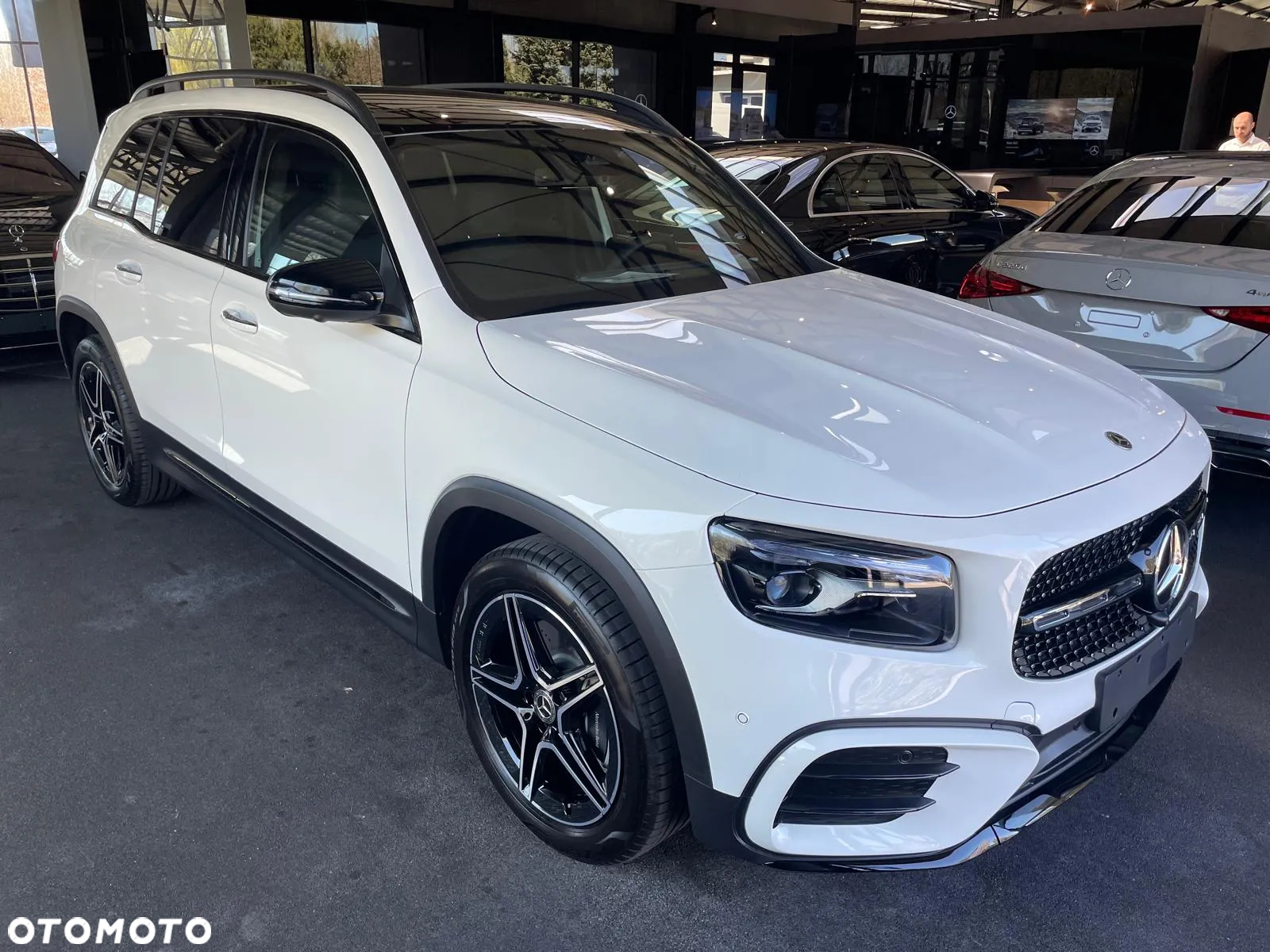 Mercedes-Benz GLB 220 d 4-Matic AMG Line 8G-DCT - 2