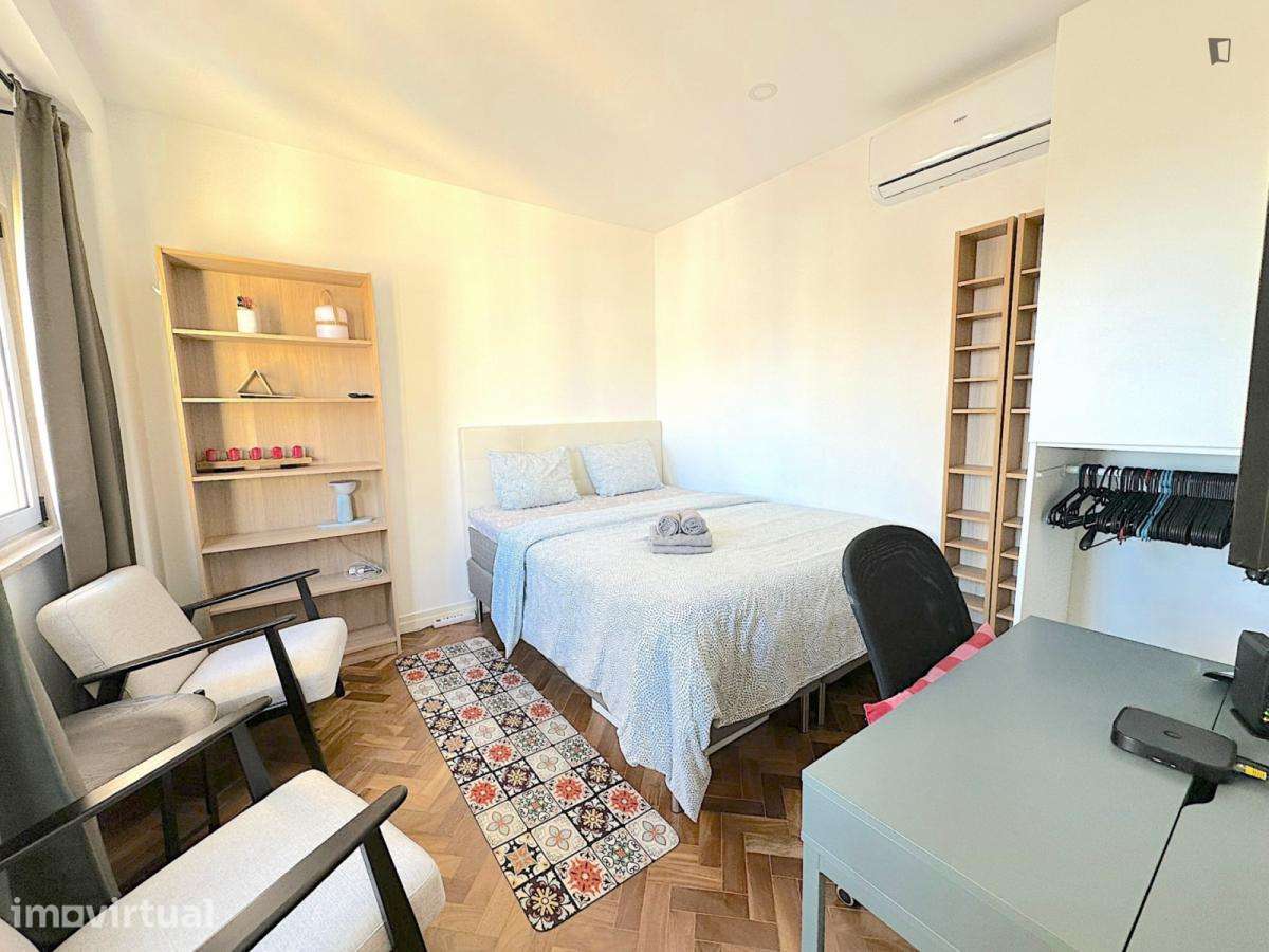 Apartamento com 1 quartos - localizado em Picoas Lisbon - Grande imagem: 3/11