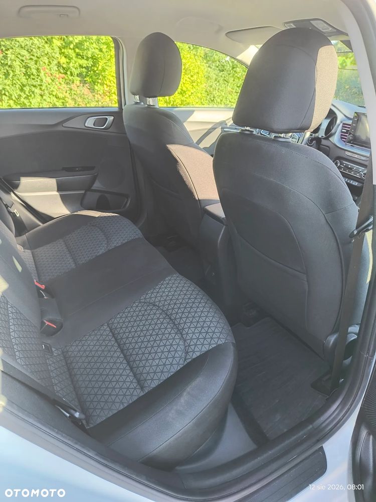 Kia Ceed 1.5 T-GDI L Business Line - 11